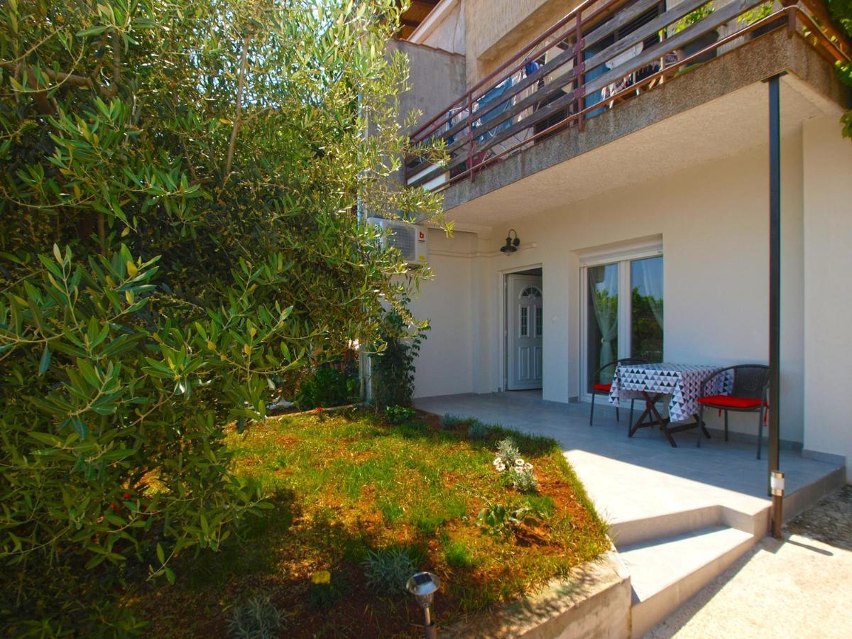 Apartment Florinda 2091 Pula Exterior foto